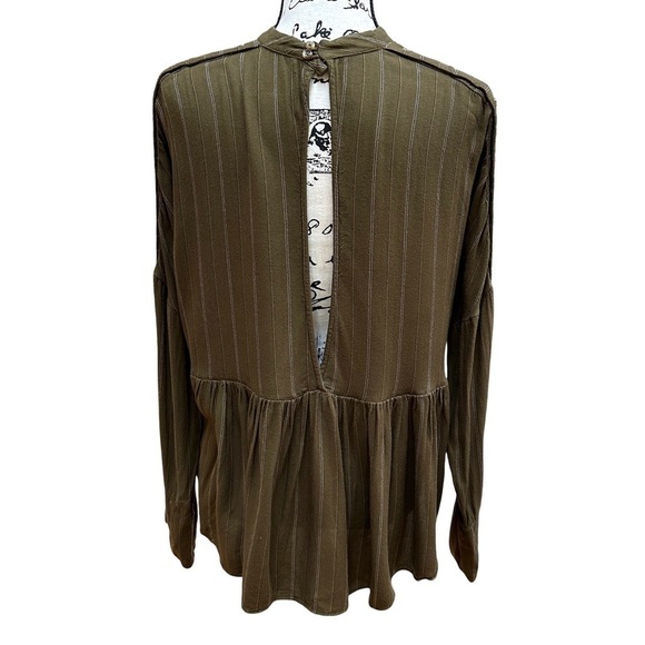 Free People Olive Green Button Sleeve Top Open Back Size XS - Picture 3 of 6